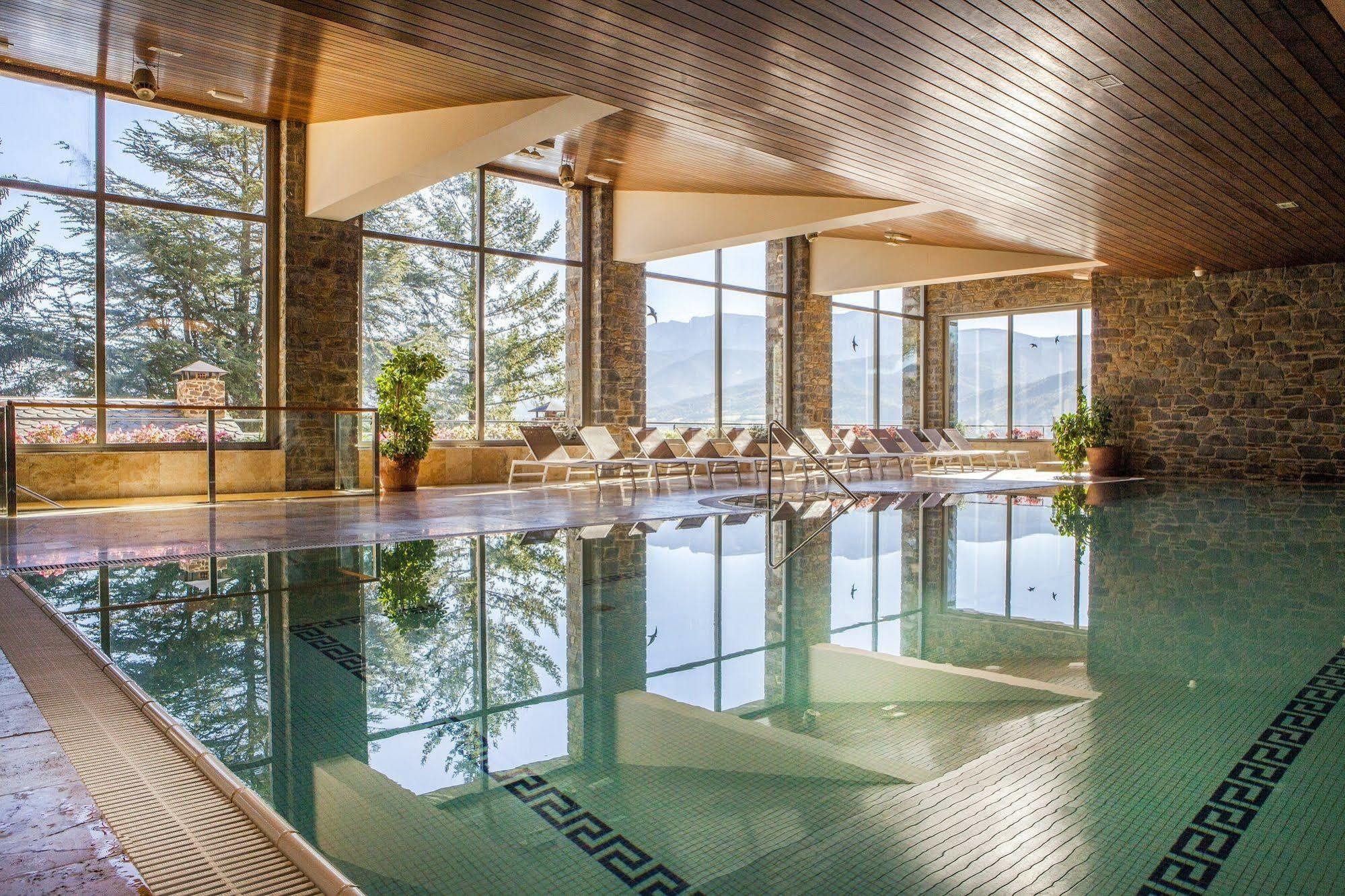 El Castell De Ciutat - Relais & Chateaux La Seu d'Urgell Dış mekan fotoğraf